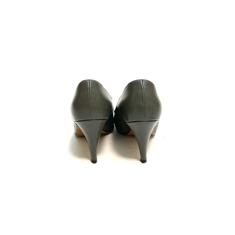 Vintage 1960s gray leather peep toe pumps